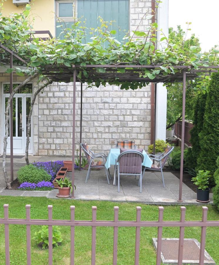 Apartman Simovic トレビニエ エクステリア 写真